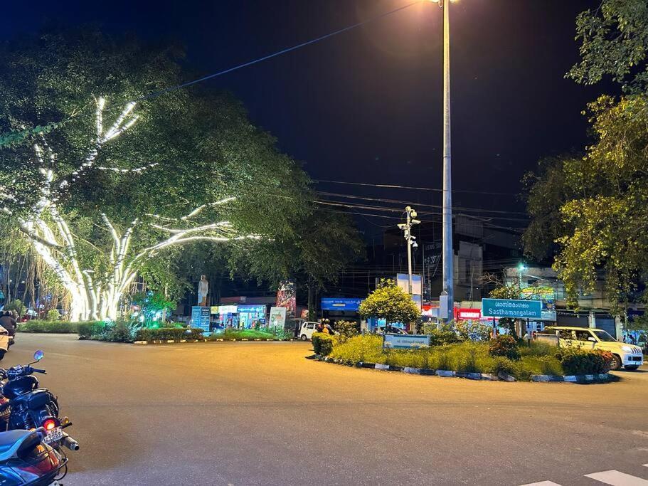 La Casa Trivandrum 4 Bhk Ac Luxury Villa At City Centre, Just 6 Kms To Airport Thiruvananthapuram Exteriör bild