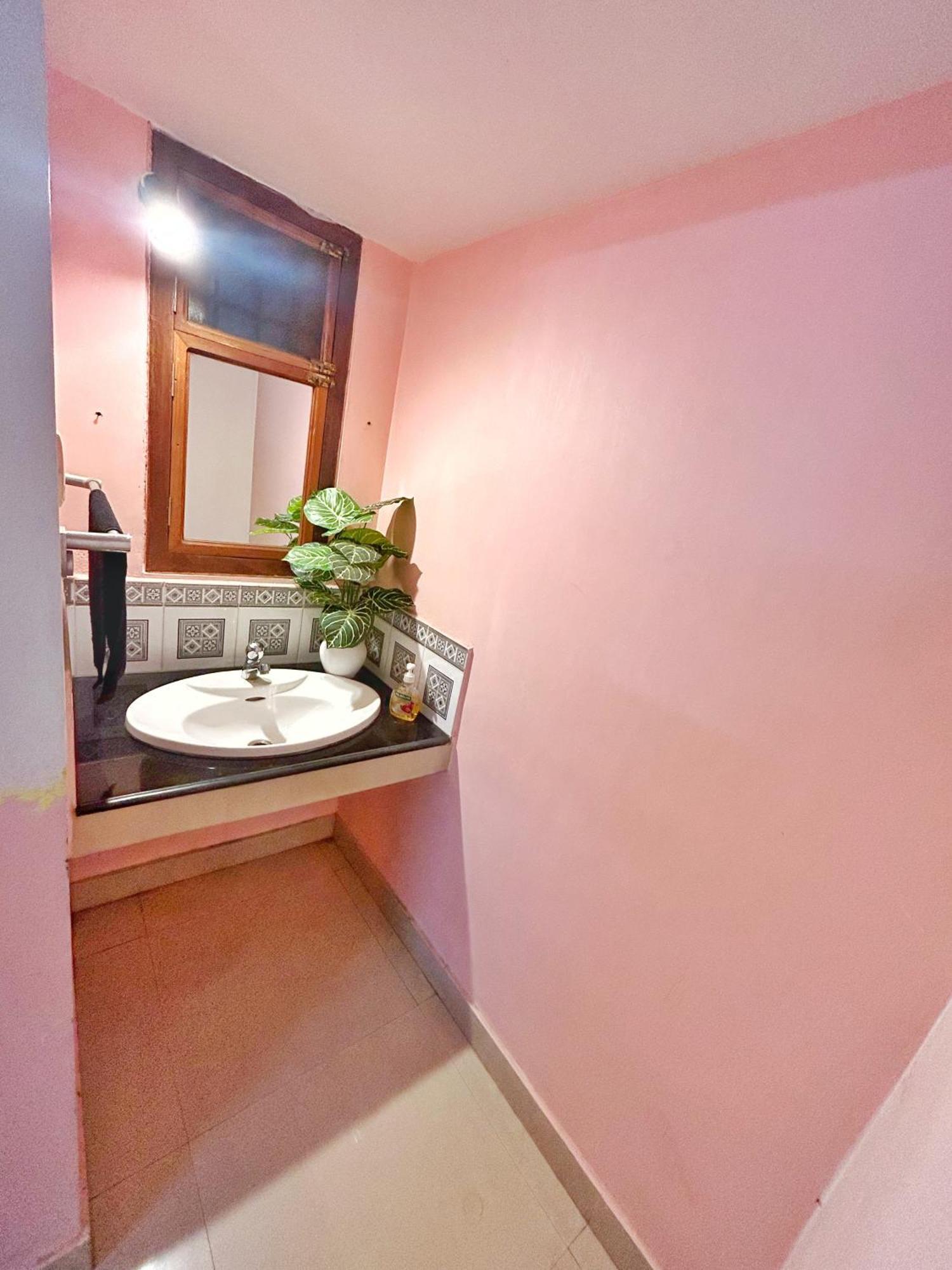 La Casa Trivandrum 4 Bhk Ac Luxury Villa At City Centre, Just 6 Kms To Airport Thiruvananthapuram Exteriör bild