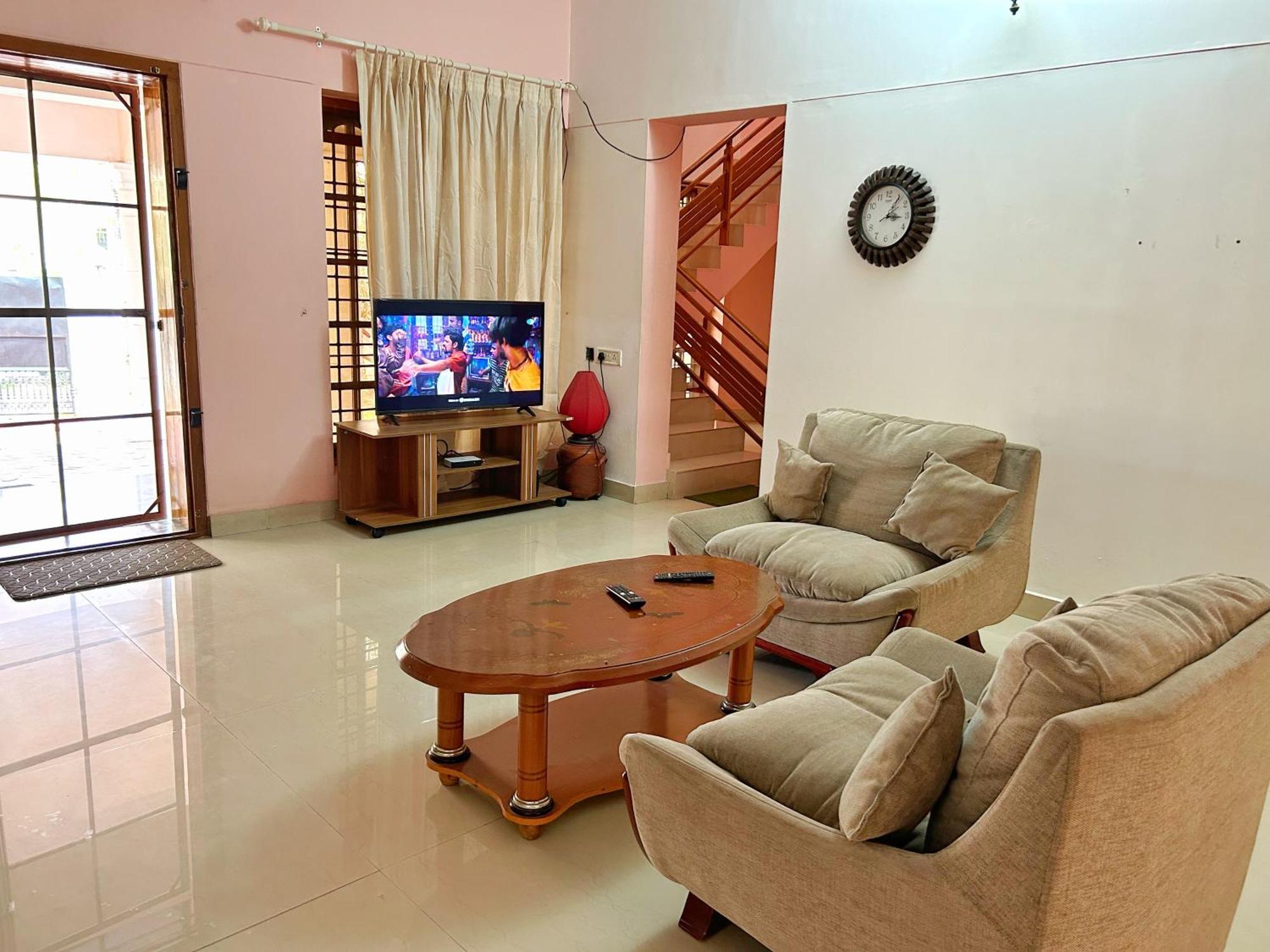 La Casa Trivandrum 4 Bhk Ac Luxury Villa At City Centre, Just 6 Kms To Airport Thiruvananthapuram Exteriör bild