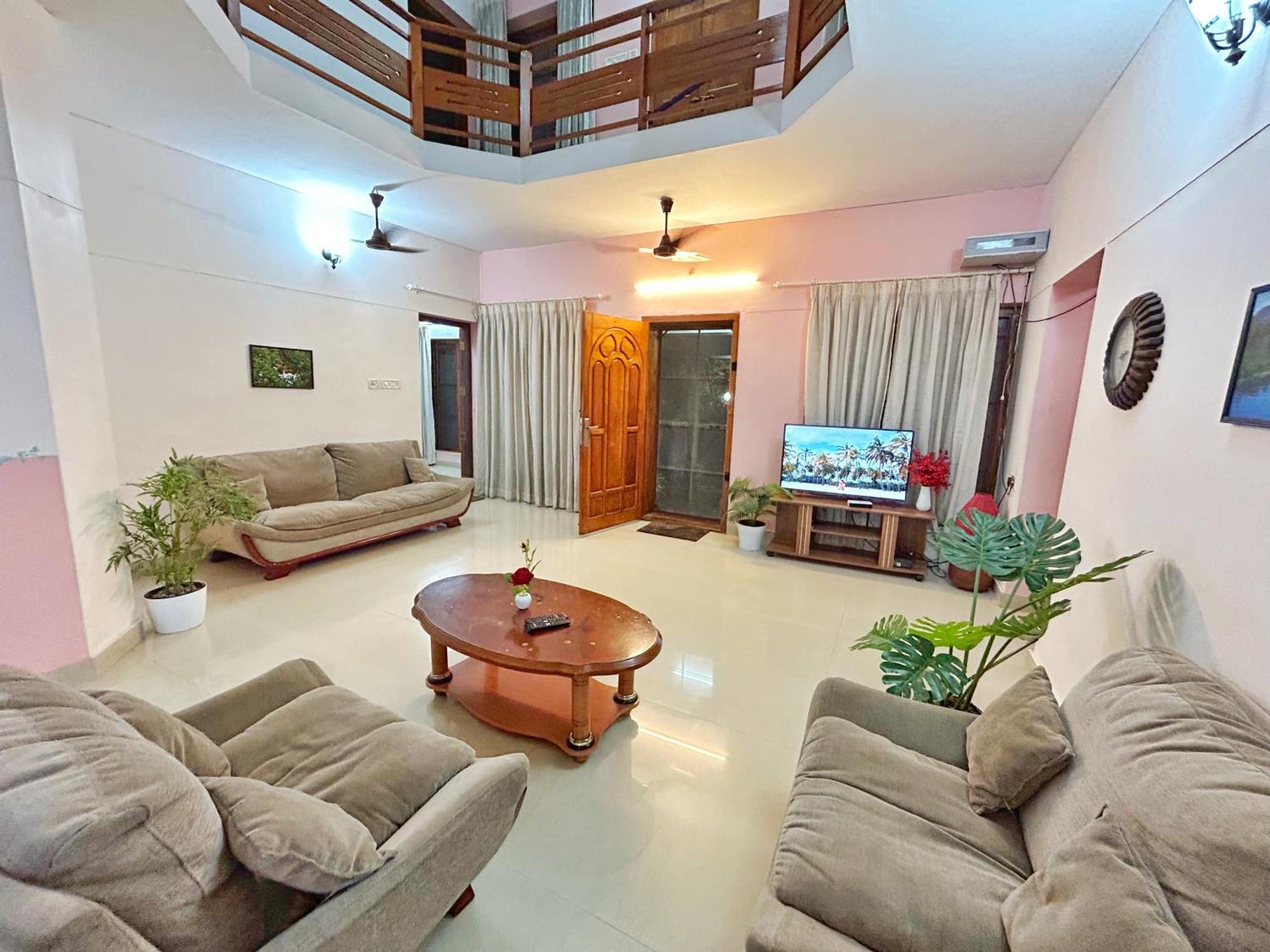 La Casa Trivandrum 4 Bhk Ac Luxury Villa At City Centre, Just 6 Kms To Airport Thiruvananthapuram Exteriör bild